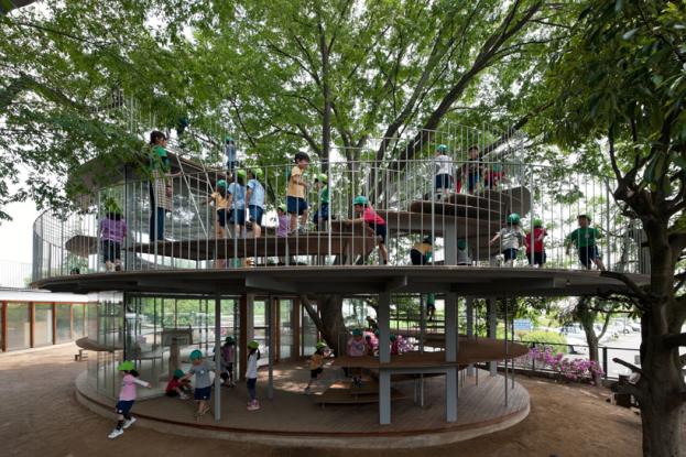 École Fuji Kindergarten de Tezuka Architects à Tokyo